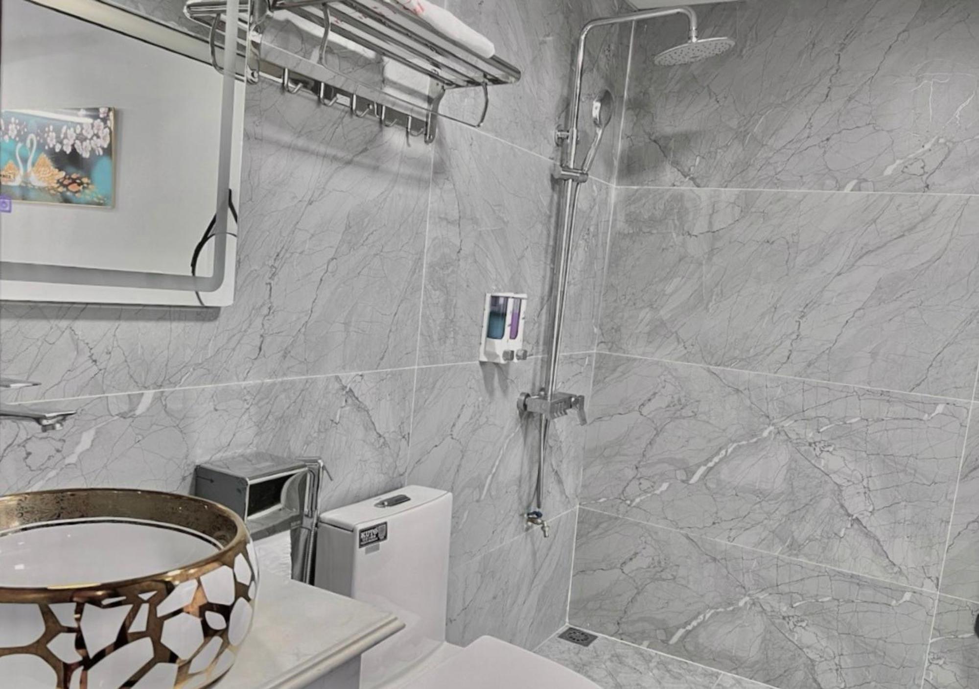 Thu Ha Hotel Uong Bi Ngoại thất bức ảnh